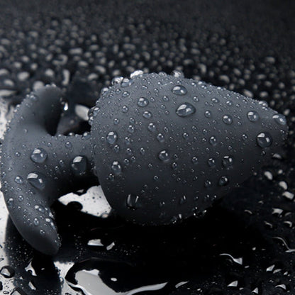 TaRiss's アナルバイブ バイブレータ アナルプラグ リモコン付き 10段階振動モード 10m遠隔操作 アンカー形台座 三つのサイズ ハート形 シリコン ブラック - TaRiss's